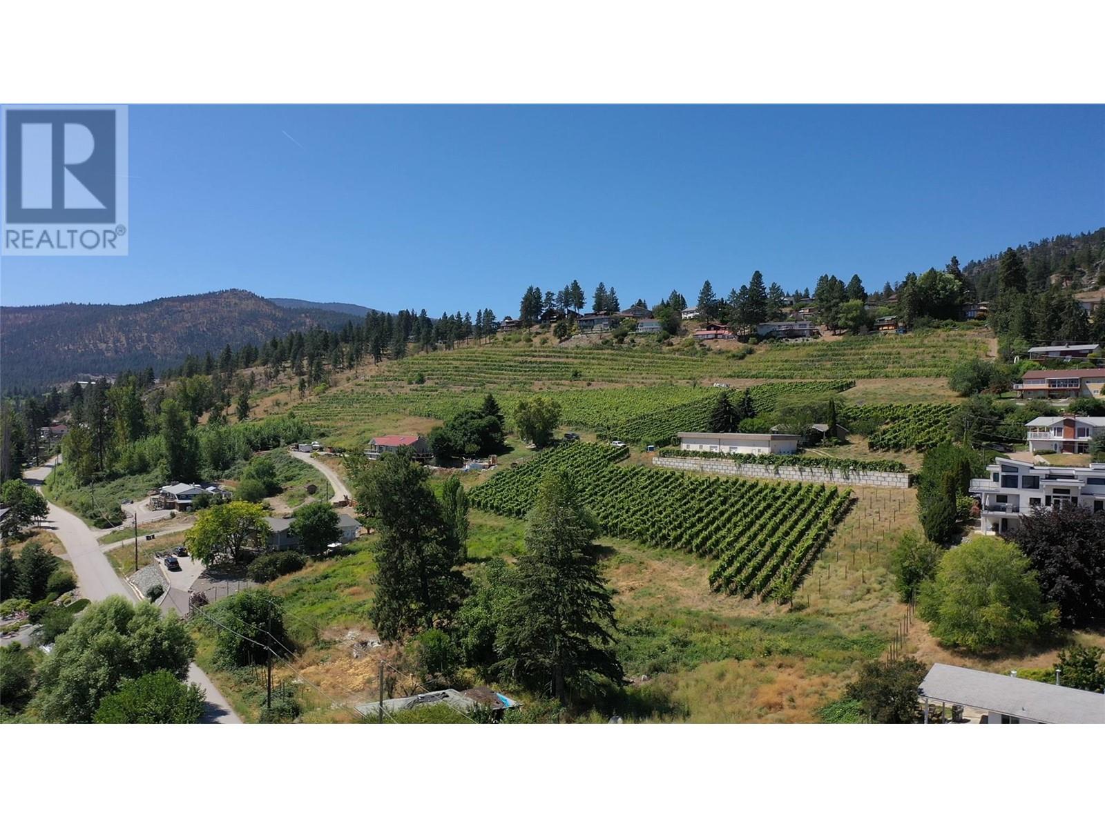 6212 Gummow Road & 6266 Lipsett Avenue, Peachland