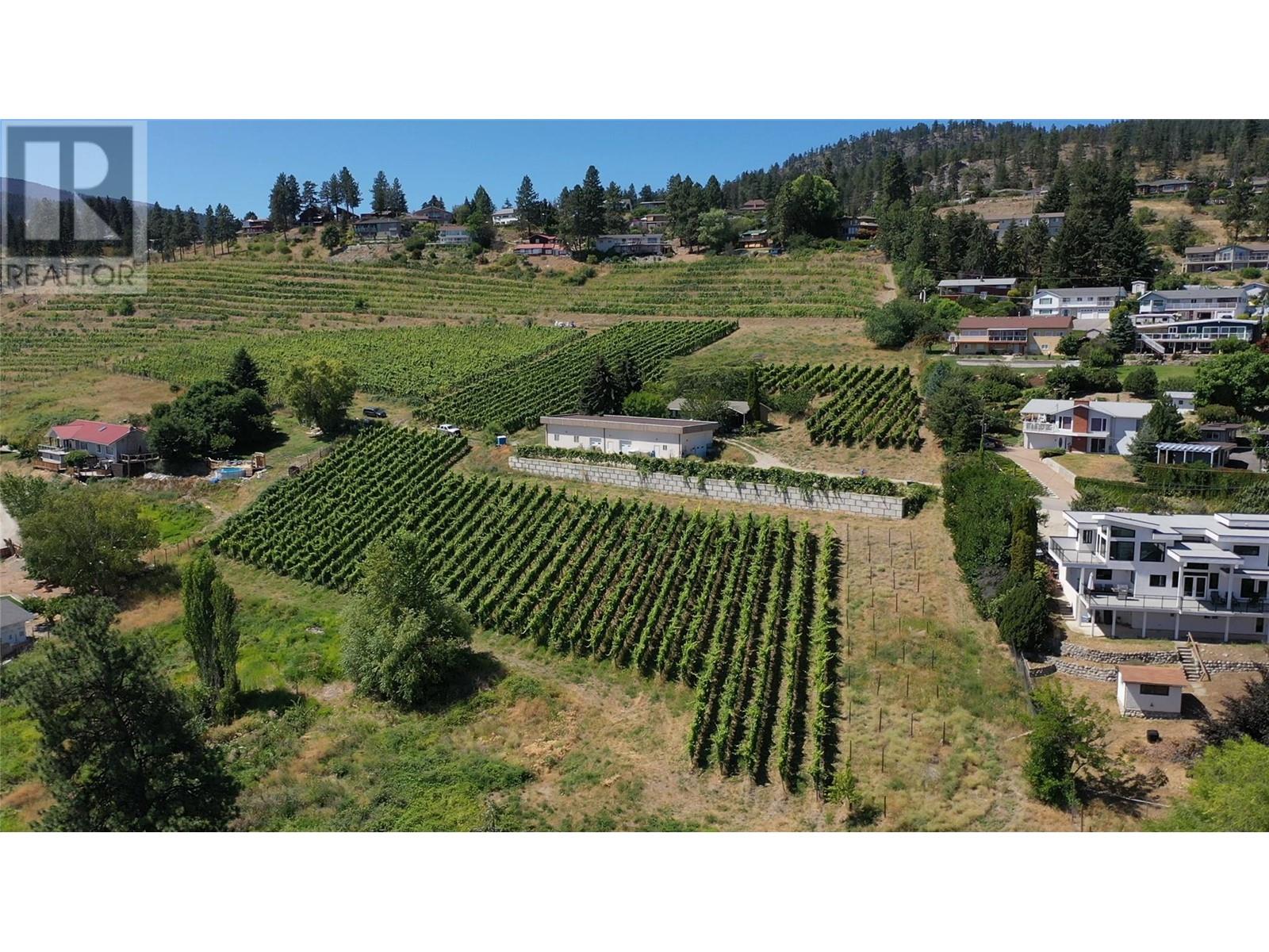 6212 Gummow Road & 6266 Lipsett Avenue, Peachland