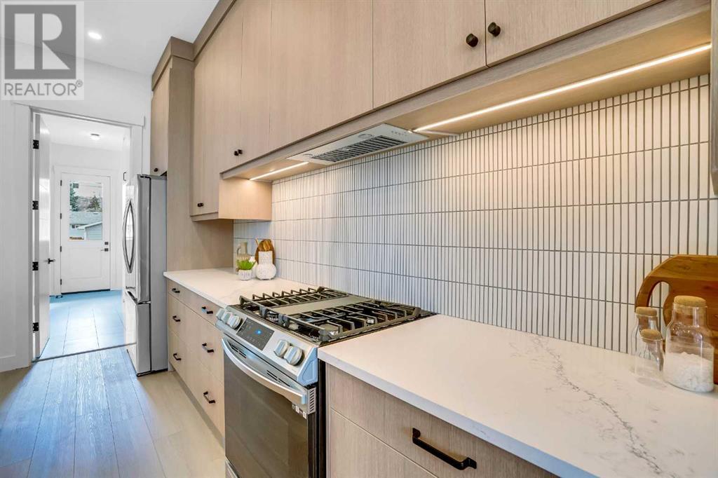 Single Family House for Sale in   Avenue NW Bowness Calgary 