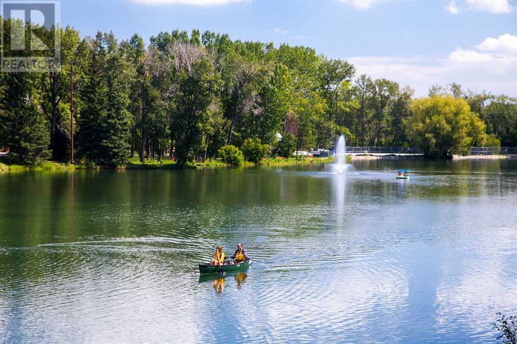 Single Family House for Sale in   Avenue NW Bowness Calgary 