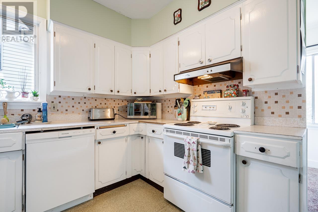 3633 OXFORD STREET, Vancouver real estate listing R3003500