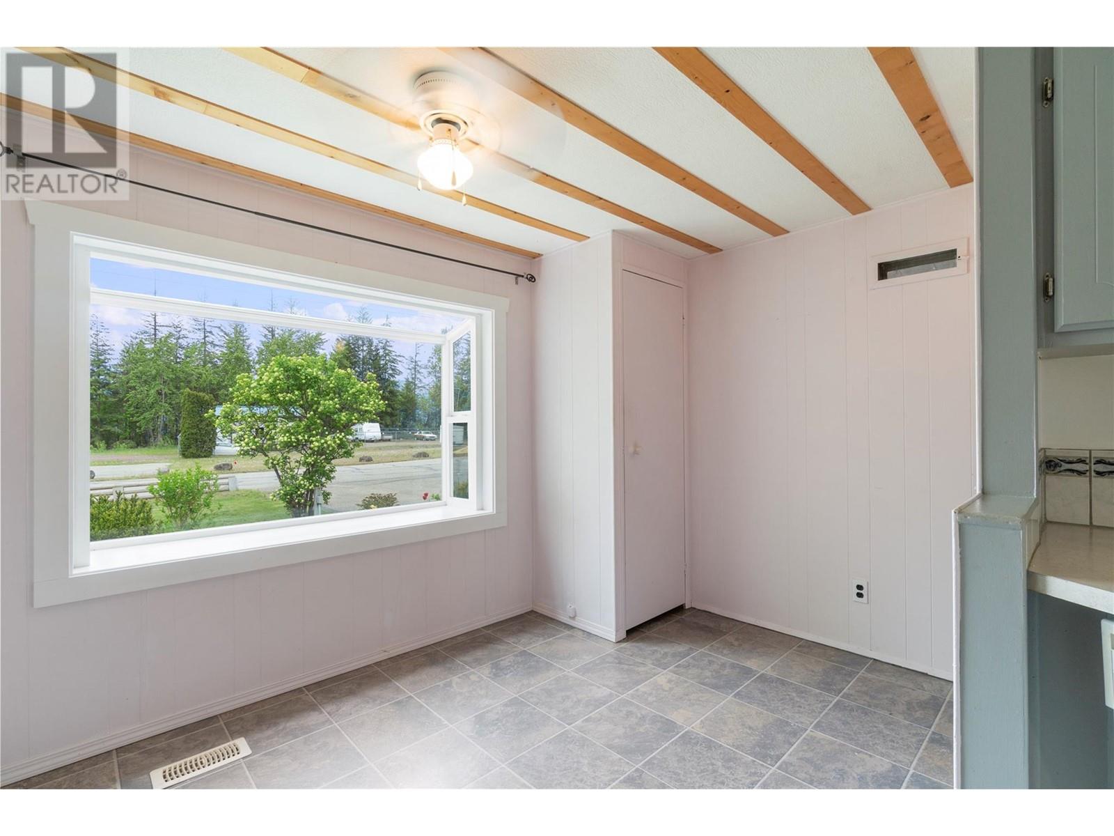 98 1361 30 Street Southeast, Salmon Arm