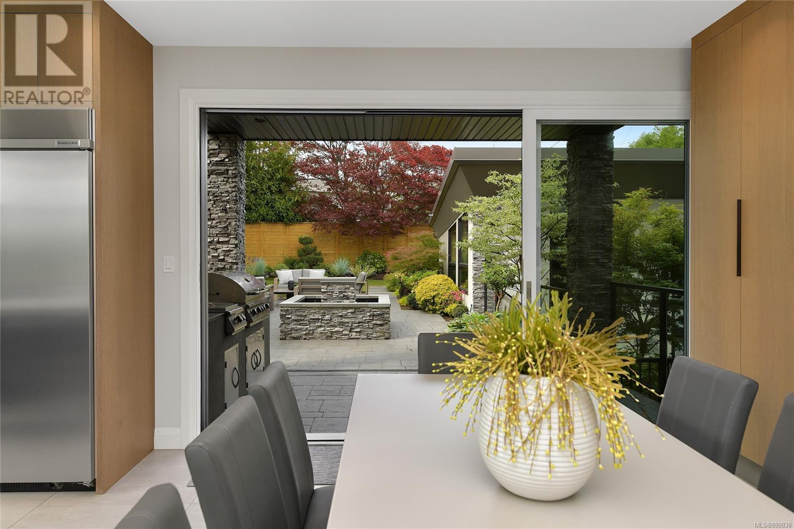 Photo 27 of 2324 Middowne Rd, Oak Bay BC