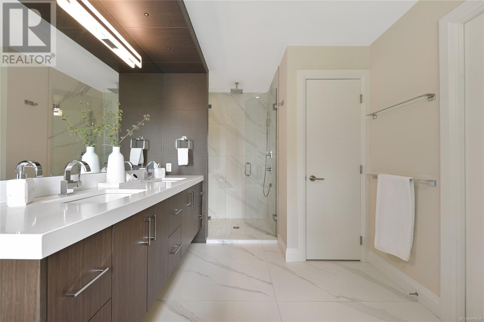 Photo 57 of 2324 Middowne Rd, Oak Bay BC