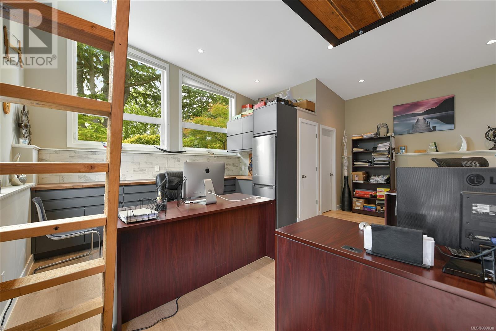 Photo 82 of 2324 Middowne Rd, Oak Bay BC
