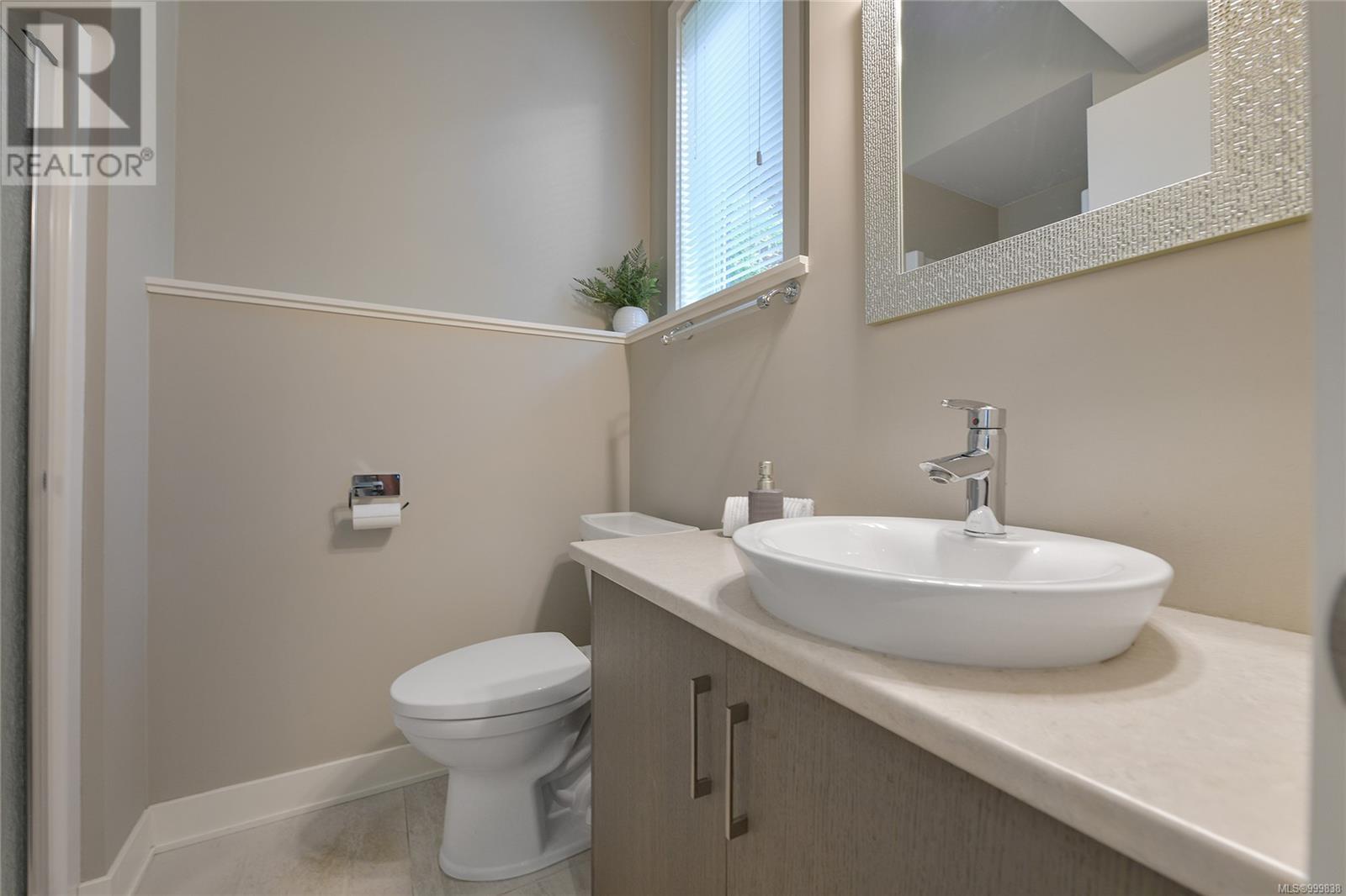 Photo 84 of 2324 Middowne Rd, Oak Bay BC