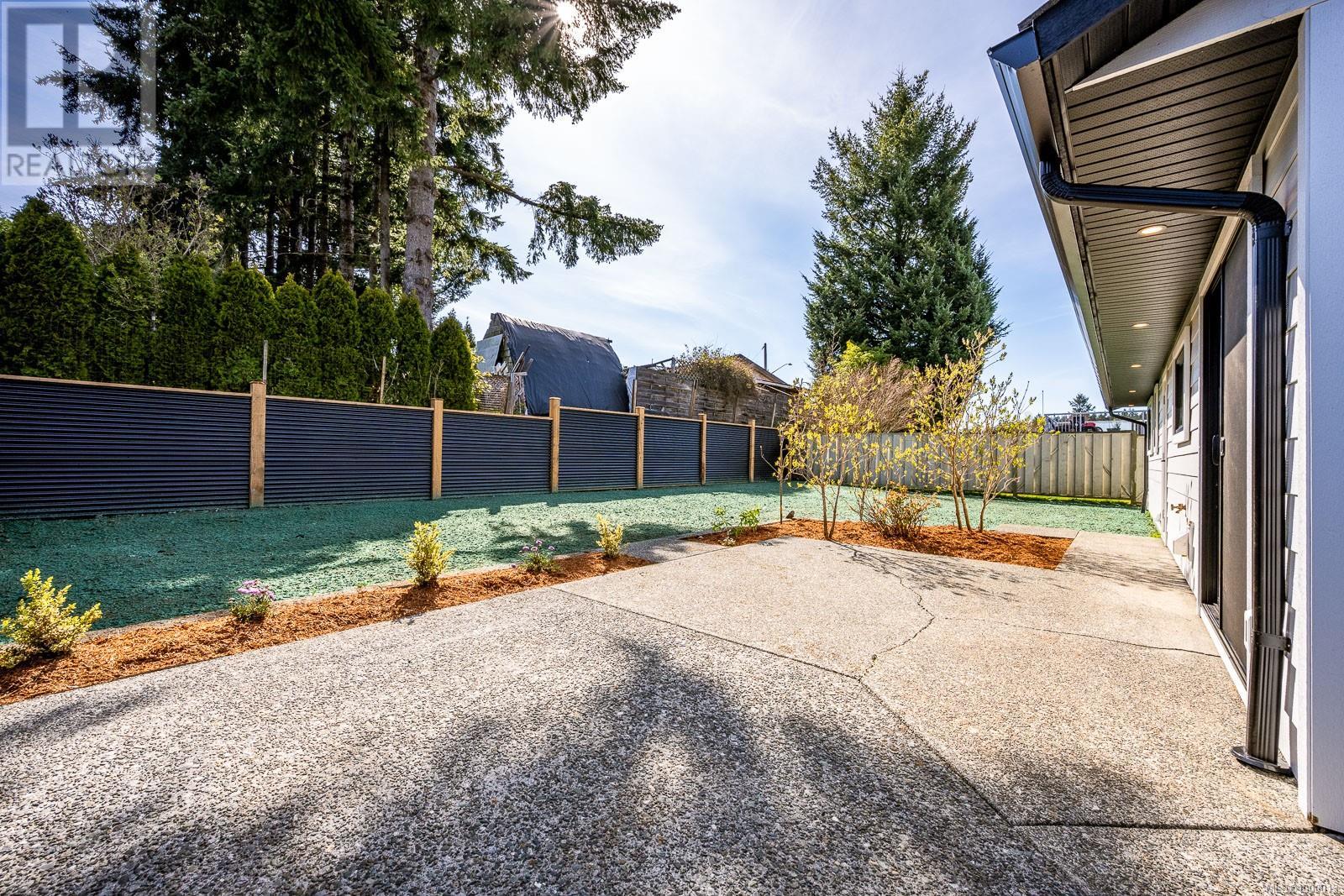451 McPhedran St S, Campbell River