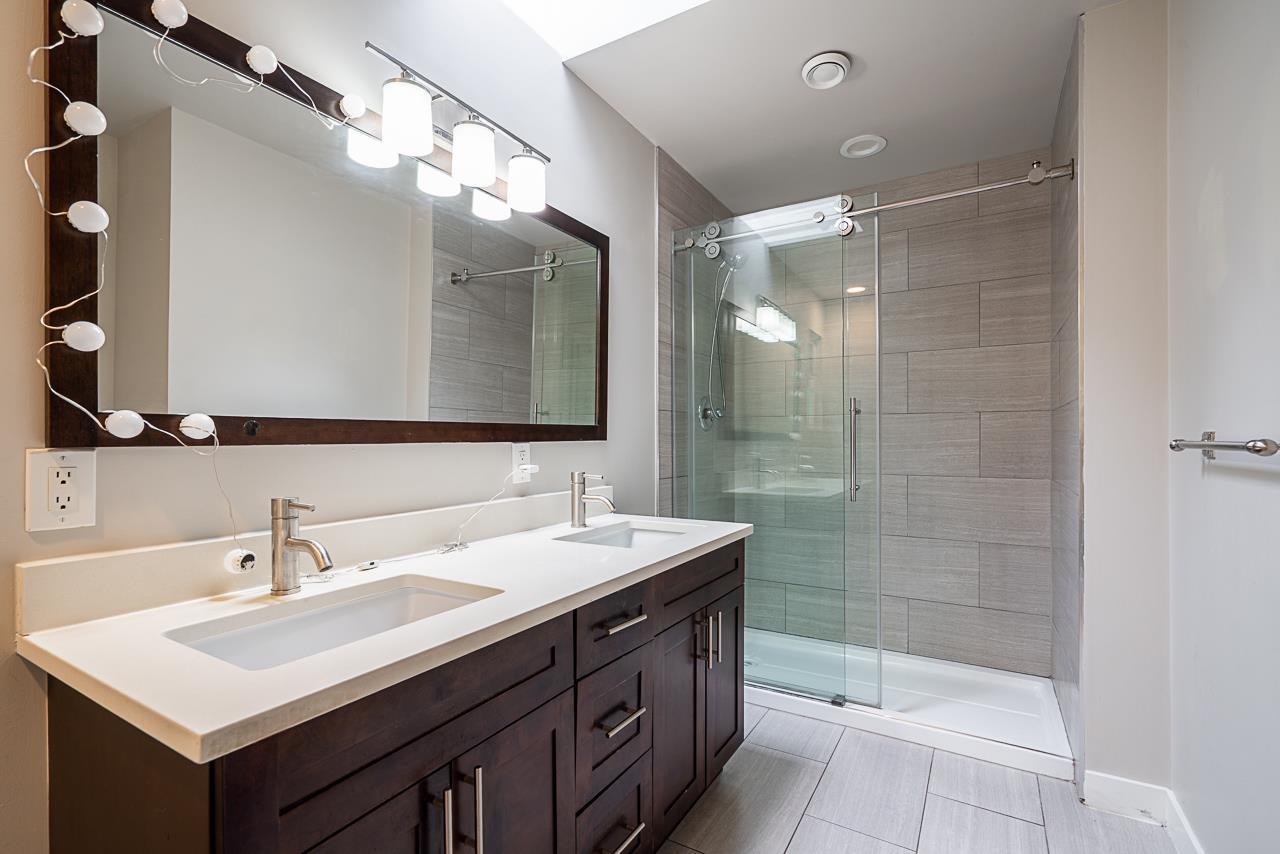 Photo 22 of 14388 Greencrest Drive, Surrey BC