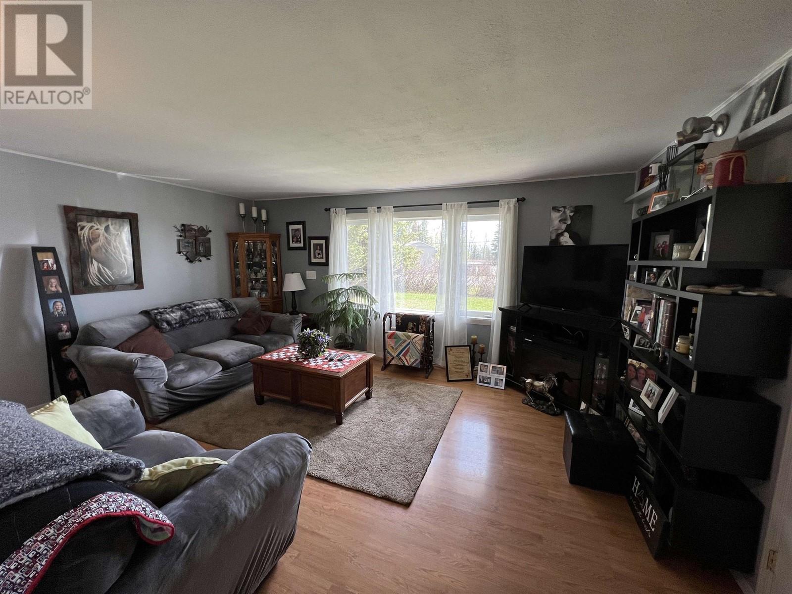 5435 AIRPORT DRIVE, Fort Nelson