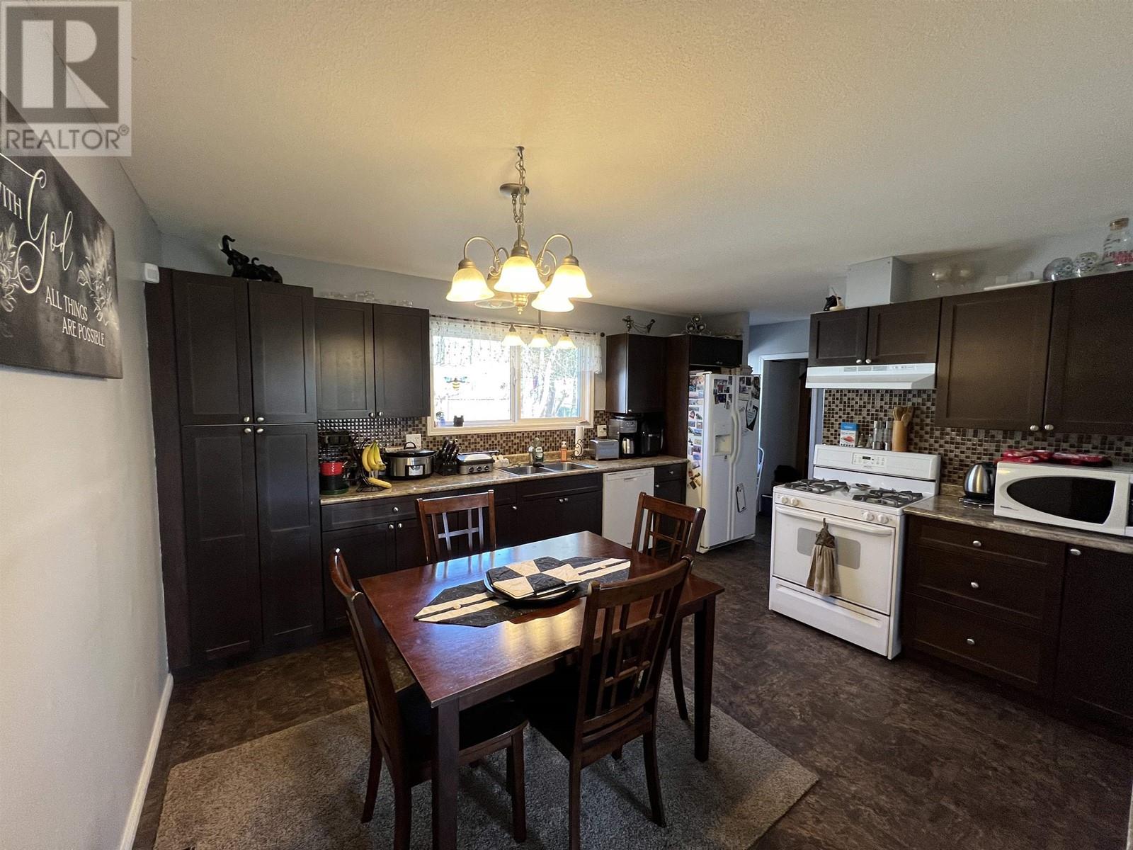 5435 AIRPORT DRIVE, Fort Nelson
