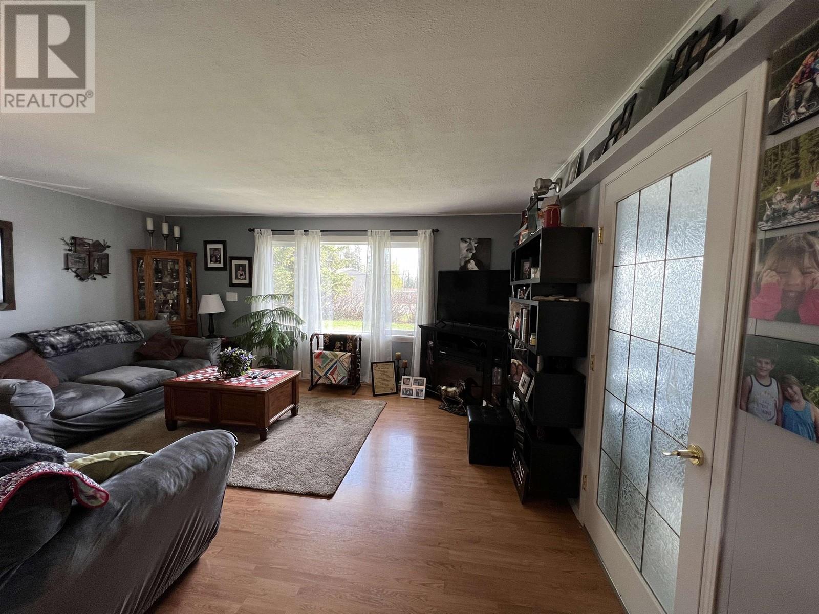 5435 AIRPORT DRIVE, Fort Nelson
