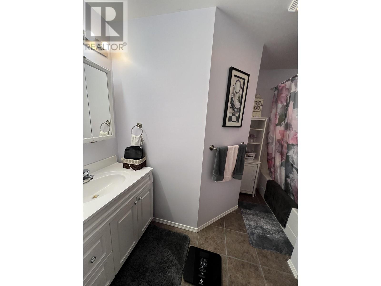 5435 AIRPORT DRIVE, Fort Nelson