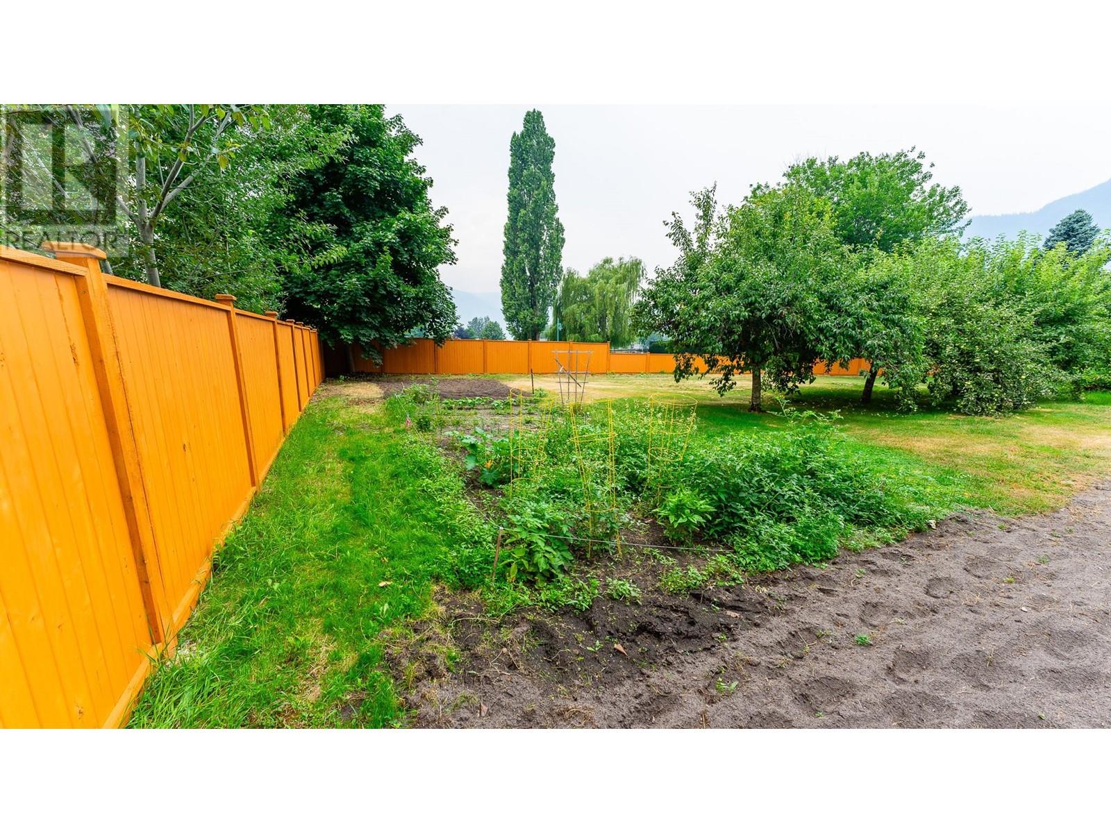  1416 Silver Sands Road, Sicamous