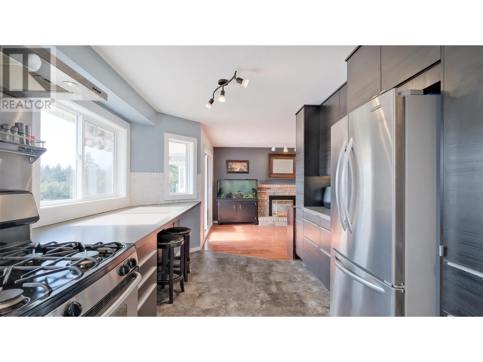 1556 BLACKWOOD DRIVE - Image 16