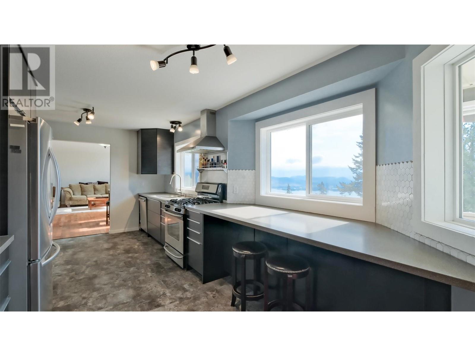 1556 BLACKWOOD DRIVE - Image 18