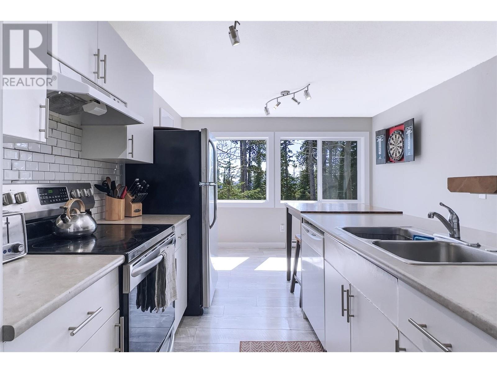 D 4817 Snow Pines Road, Big White