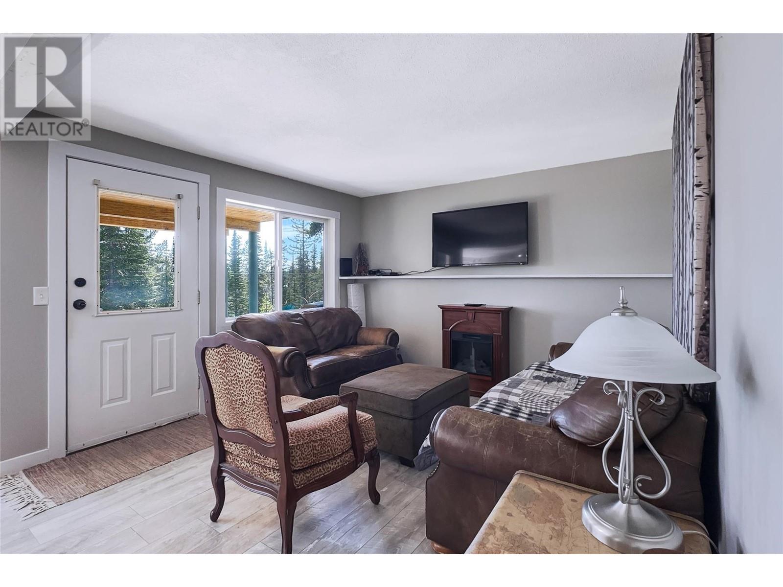 D 4817 Snow Pines Road, Big White