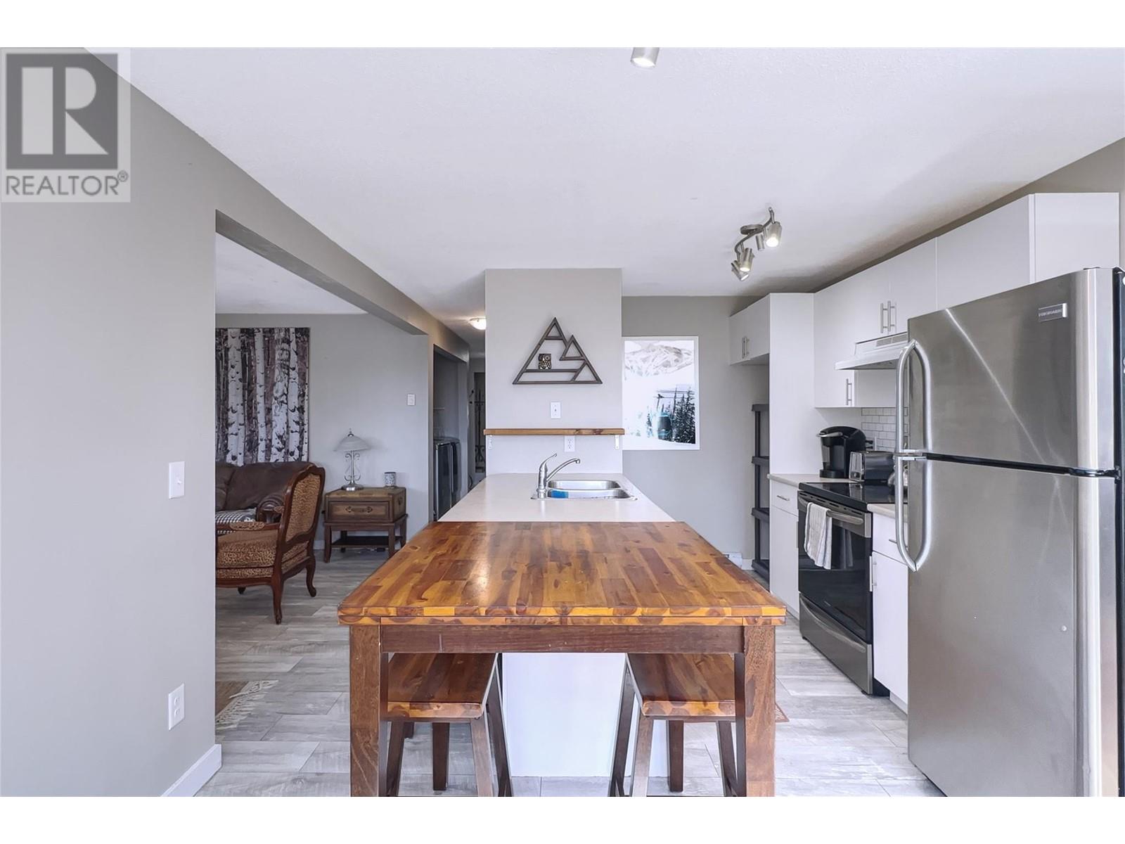 D 4817 Snow Pines Road, Big White