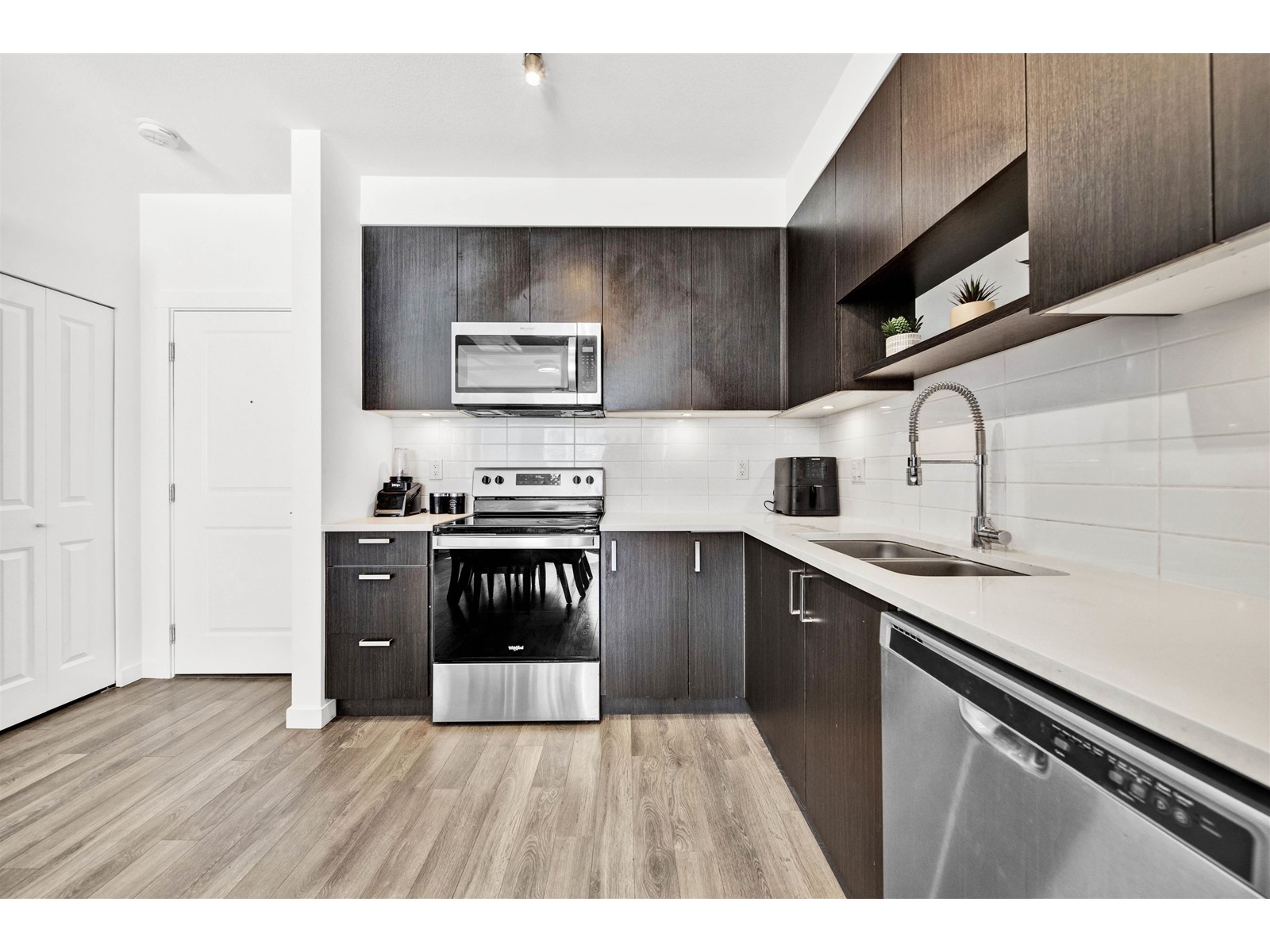 Photo 5 of 314 13628 81 A Avenue, Surrey BC