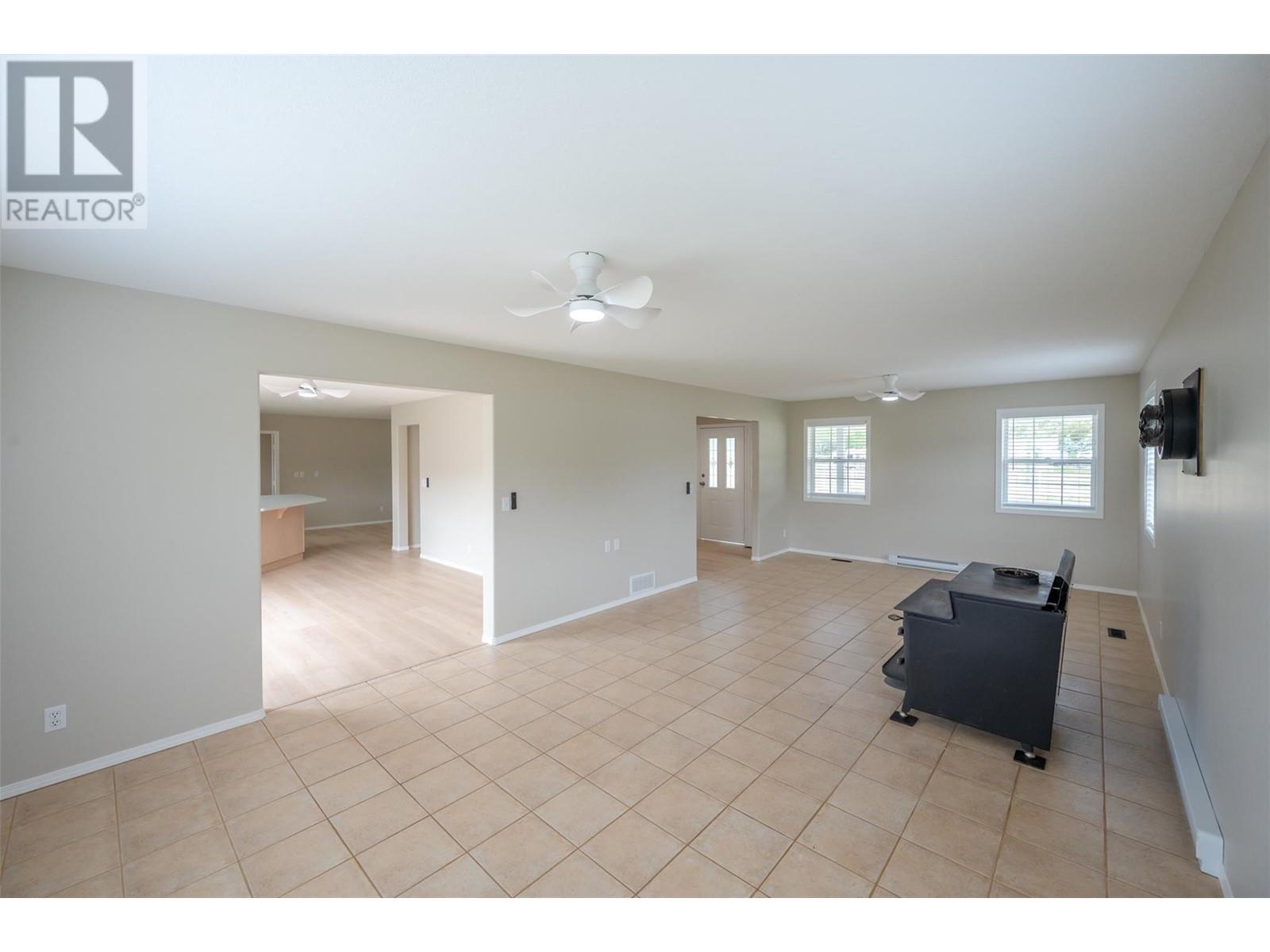  5629 Sawmill Road, Oliver