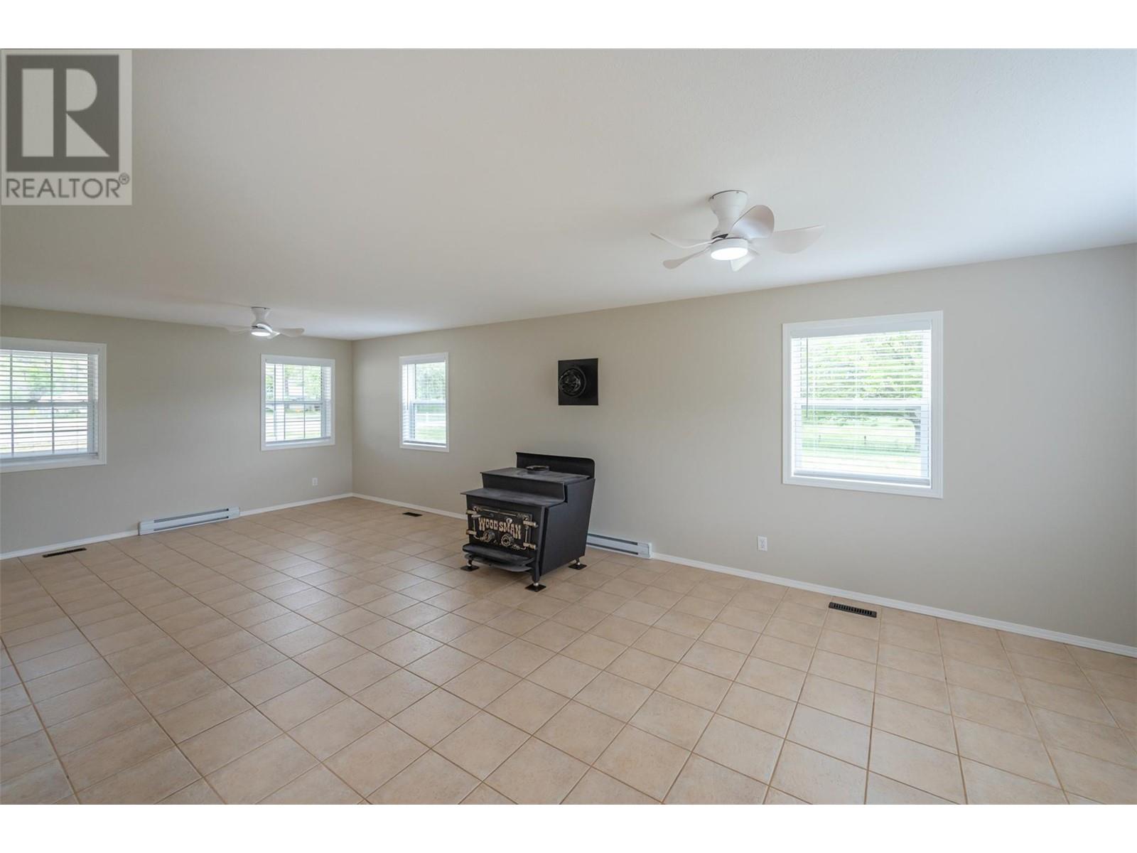  5629 Sawmill Road, Oliver