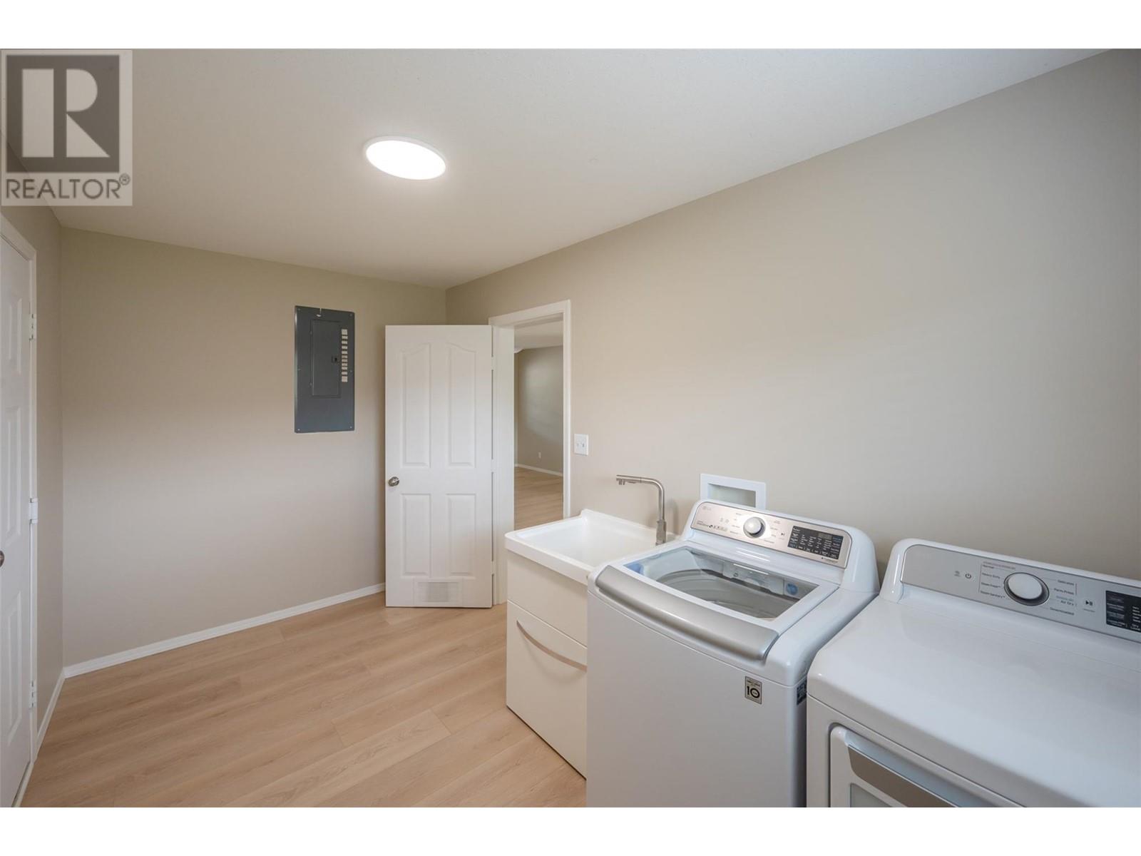  5629 Sawmill Road, Oliver