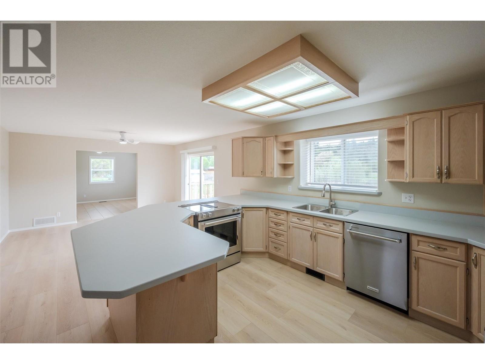  5629 Sawmill Road, Oliver