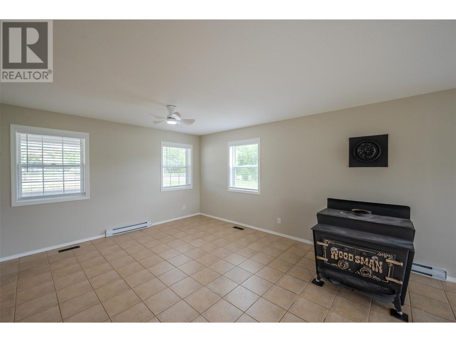  5629 Sawmill Road, Oliver