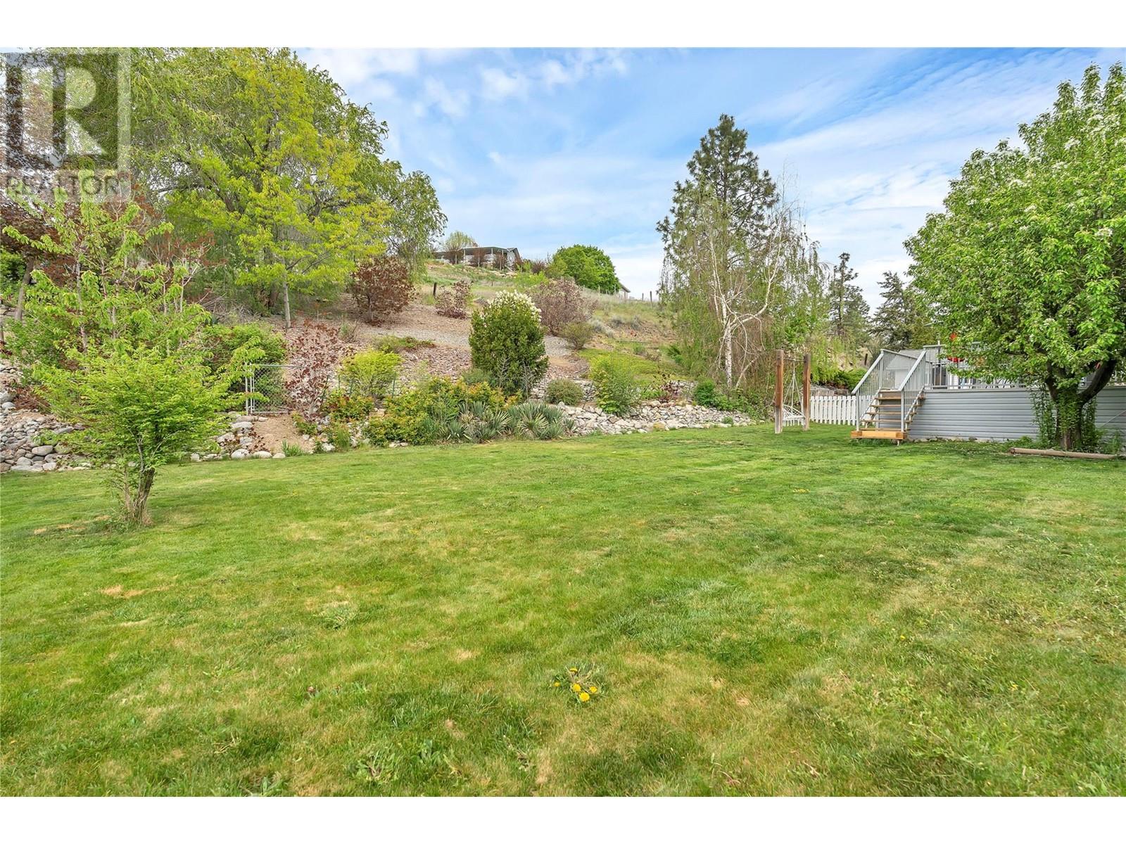  7982 VICTORIA Road South, Summerland