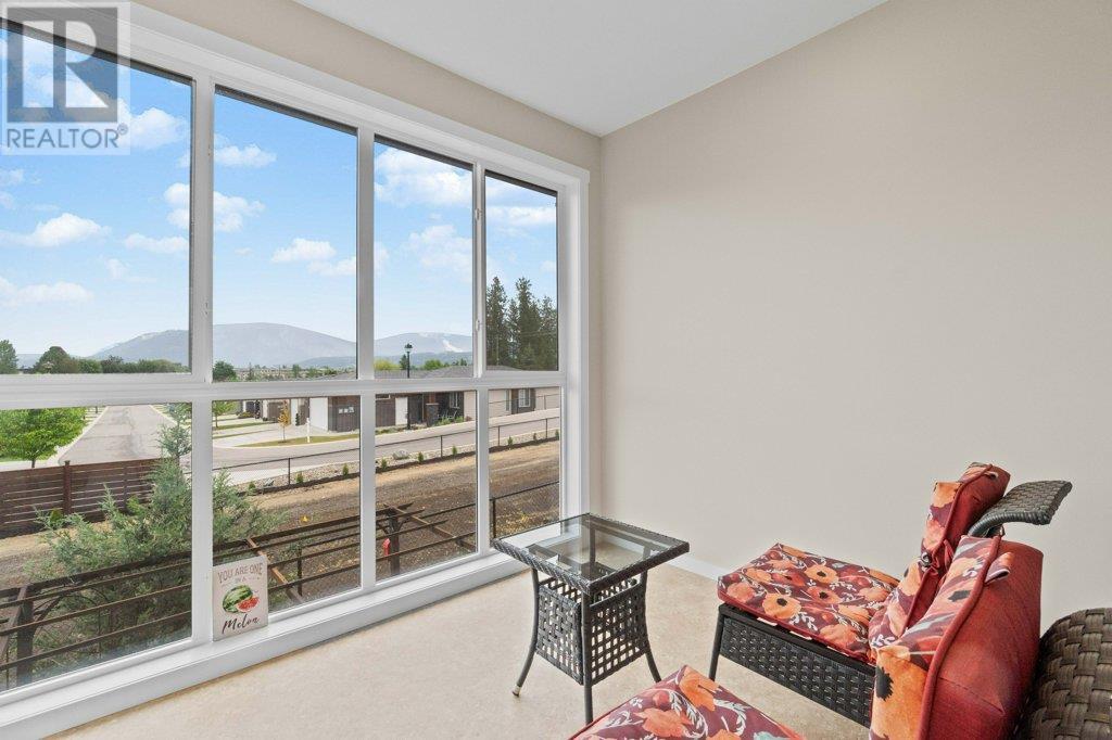 1791 10 Street SW Unit# 3, Salmon Arm