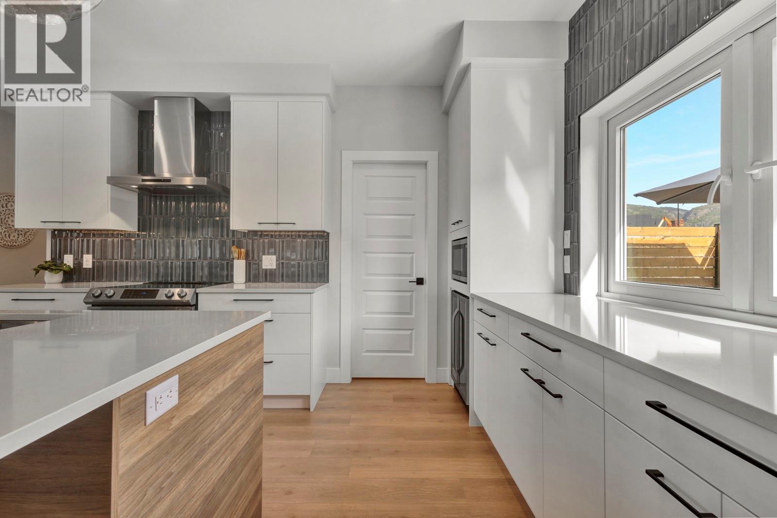  1131 Collinson Court, Kelowna