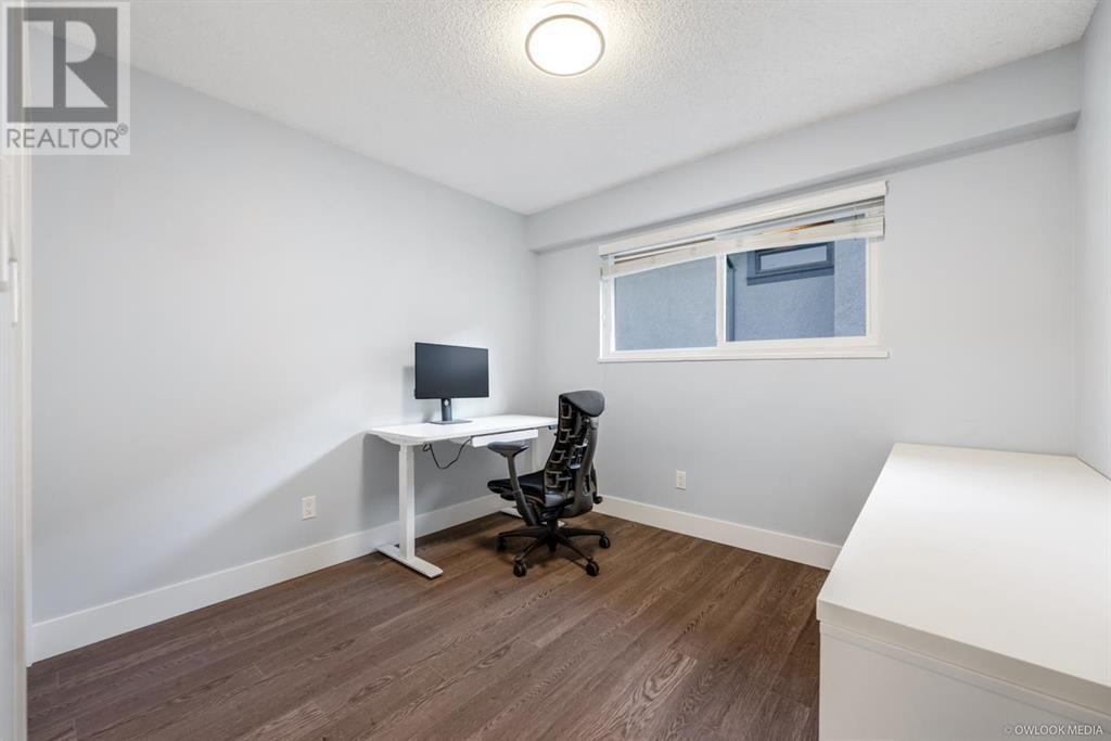 Photo 12 of 7180 Schaefer Avenue, Richmond BC