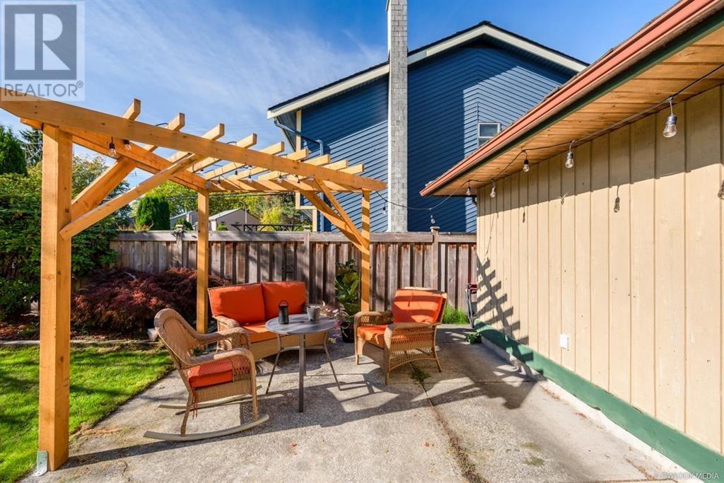 Photo 11 of 7180 Schaefer Avenue, Richmond BC