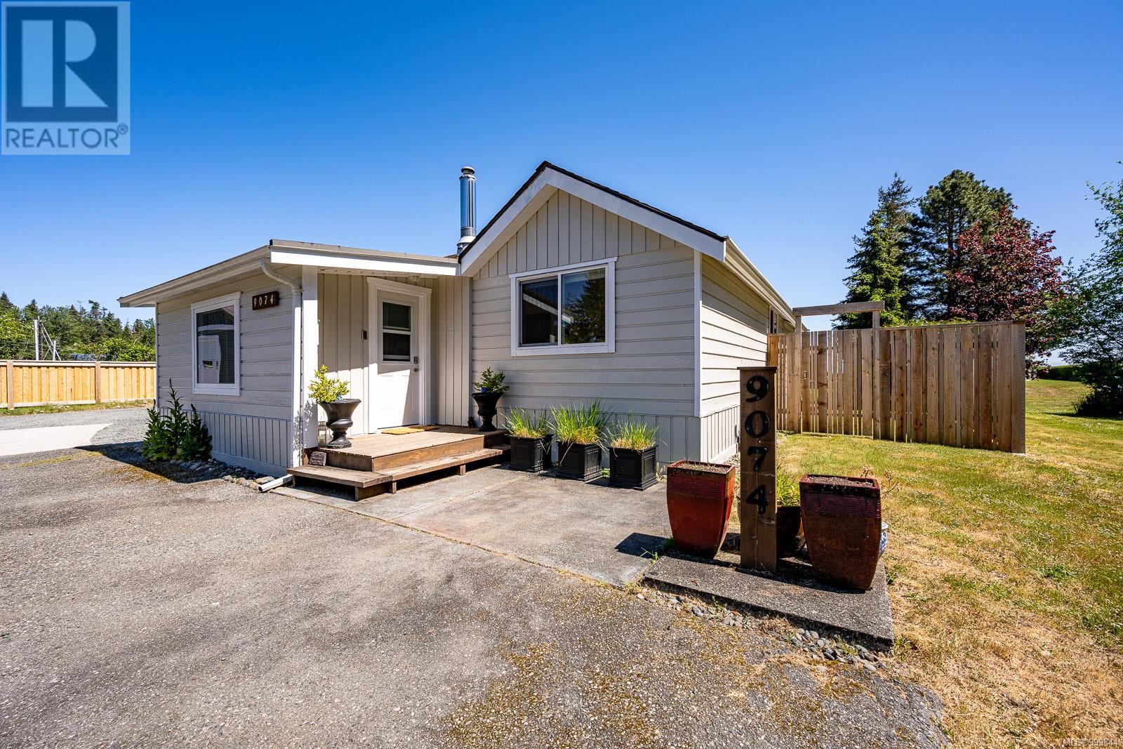 9074 CLARKSON Ave, Black Creek