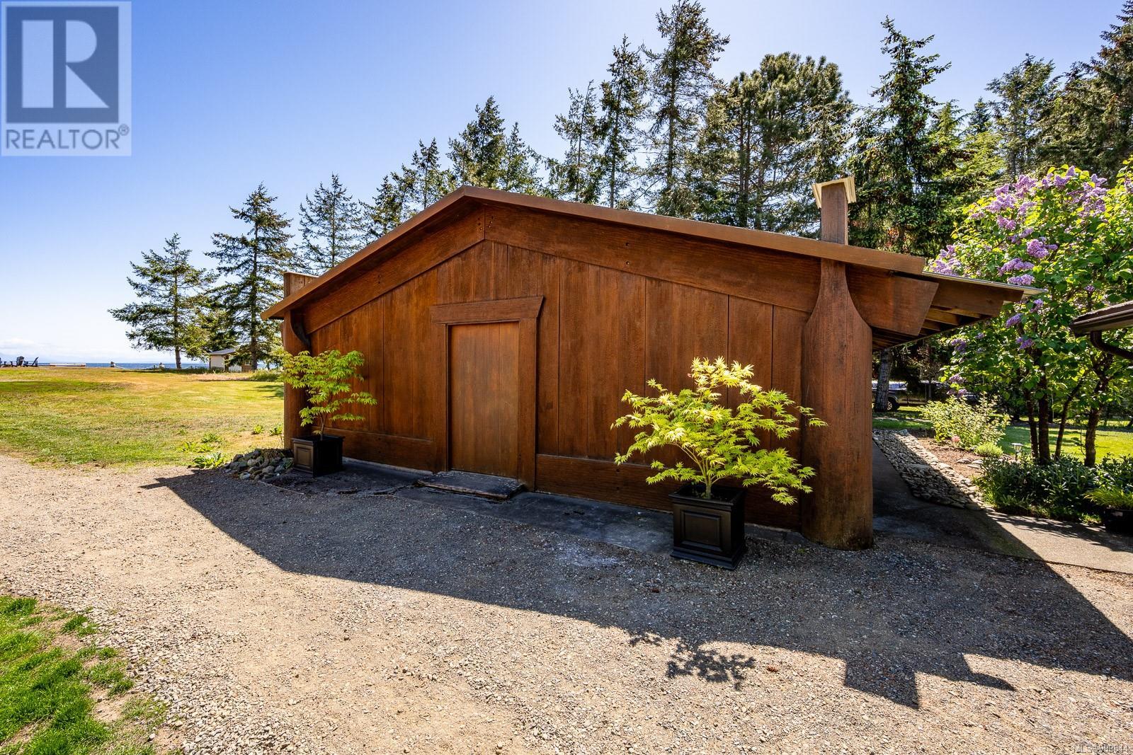 9074 CLARKSON Ave, Black Creek