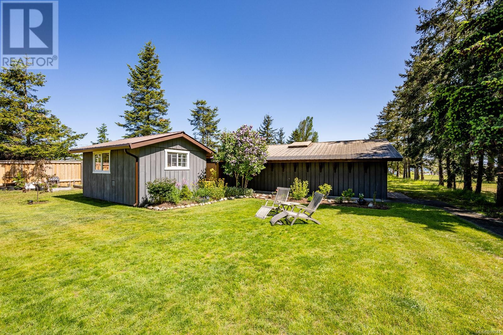 9074 CLARKSON Ave, Black Creek