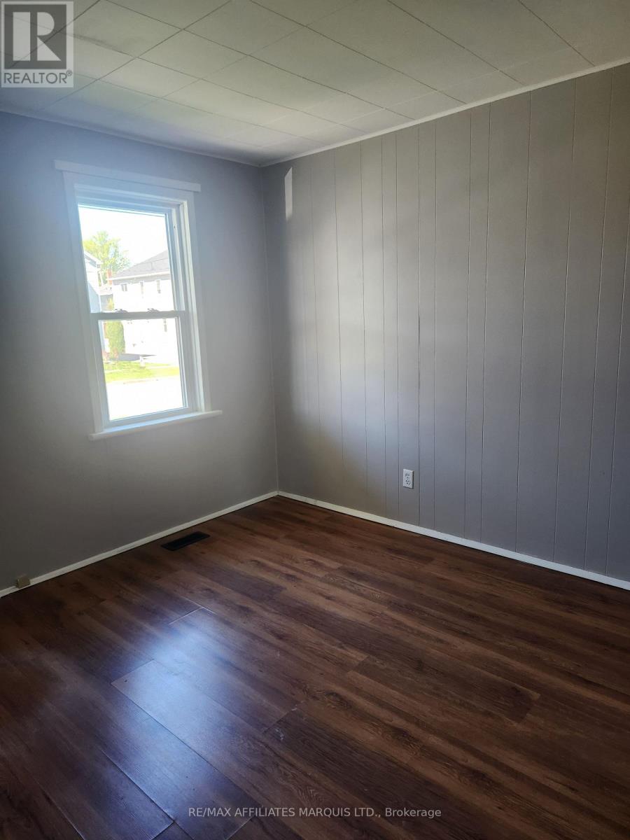 Photo 8 of 410 St Felix Street, Cornwall ON