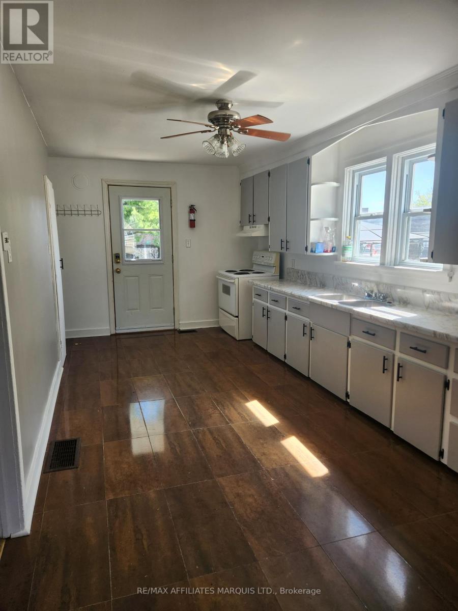 Photo 5 of 410 St Felix Street, Cornwall ON