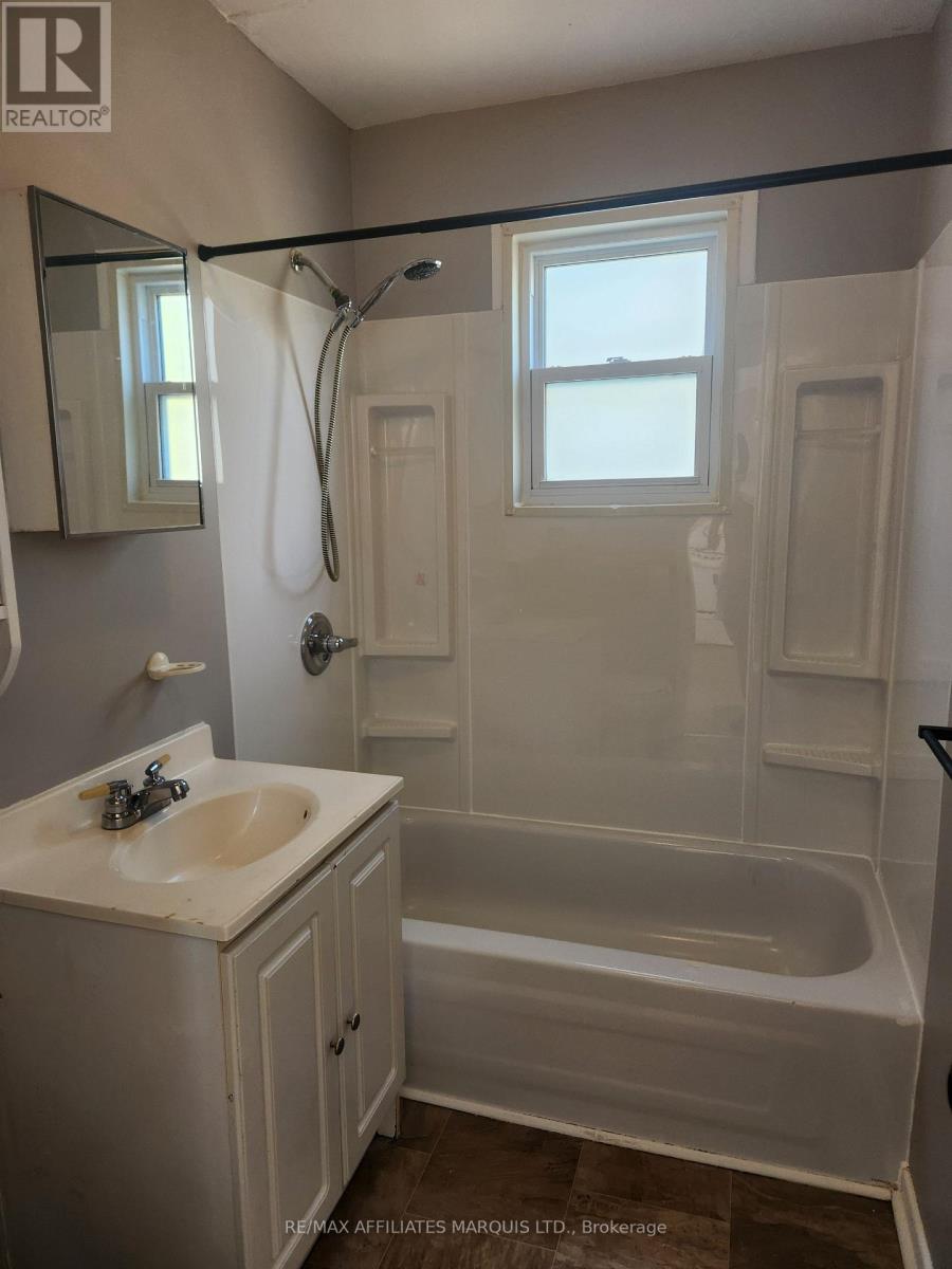 Photo 7 of 410 St Felix Street, Cornwall ON