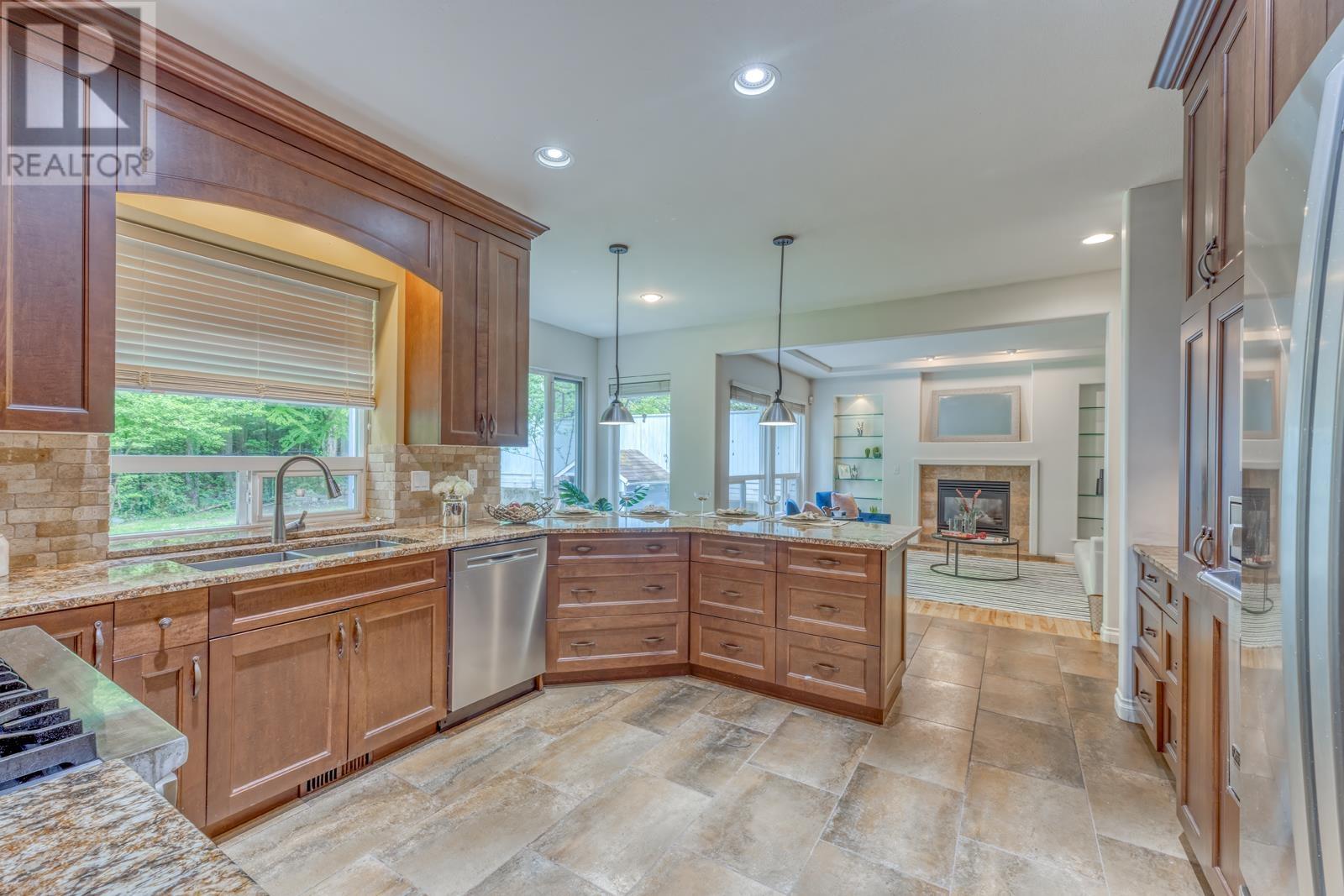 62 HETT CREEK DRIVE, Port Moody real estate listing R2999196