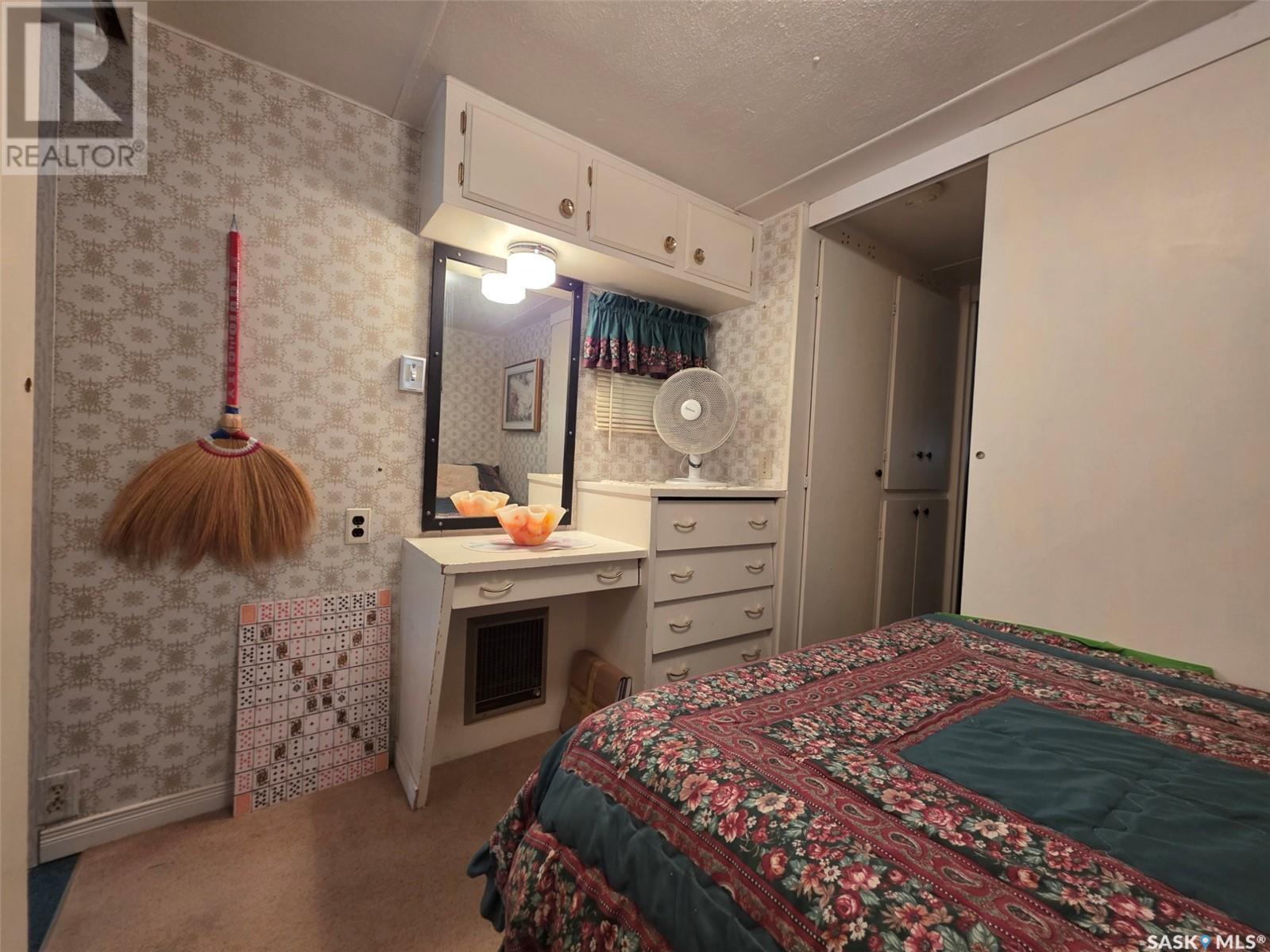Photo 6 of 58 Duncairn Dr, Webb Rm No 138 SK
