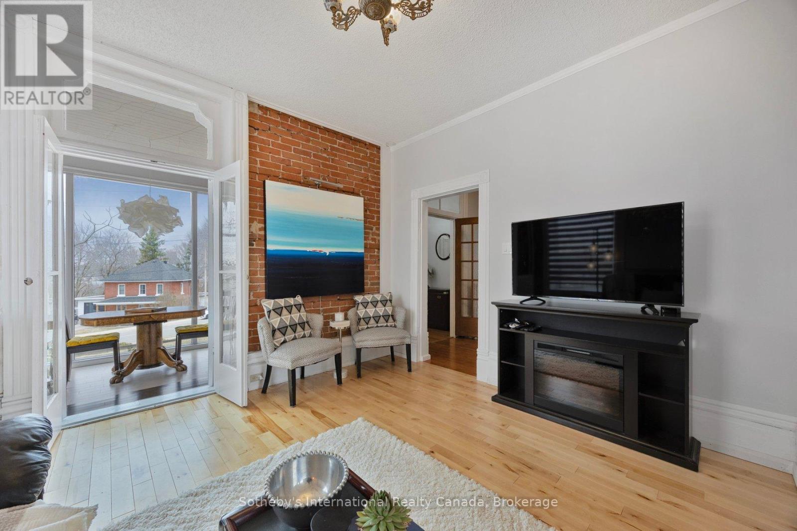 Photo 1 of 26 Robert Street E, Penetanguishene ON