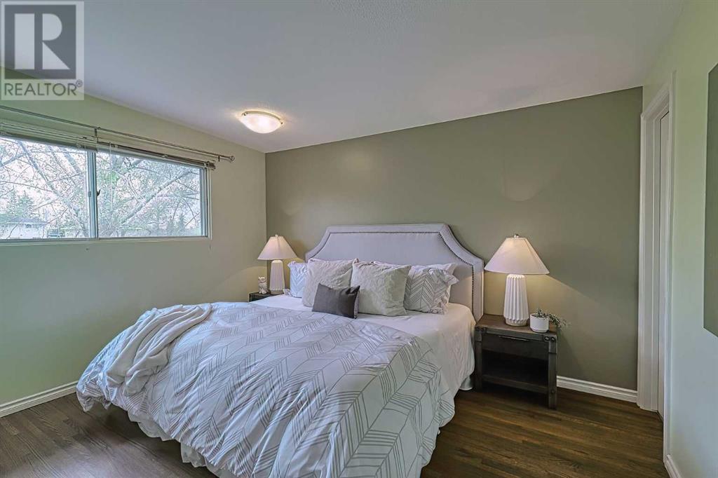 Single Family House Bungalow for Sale in  Dalford Road NW Dalhousie Calgary 