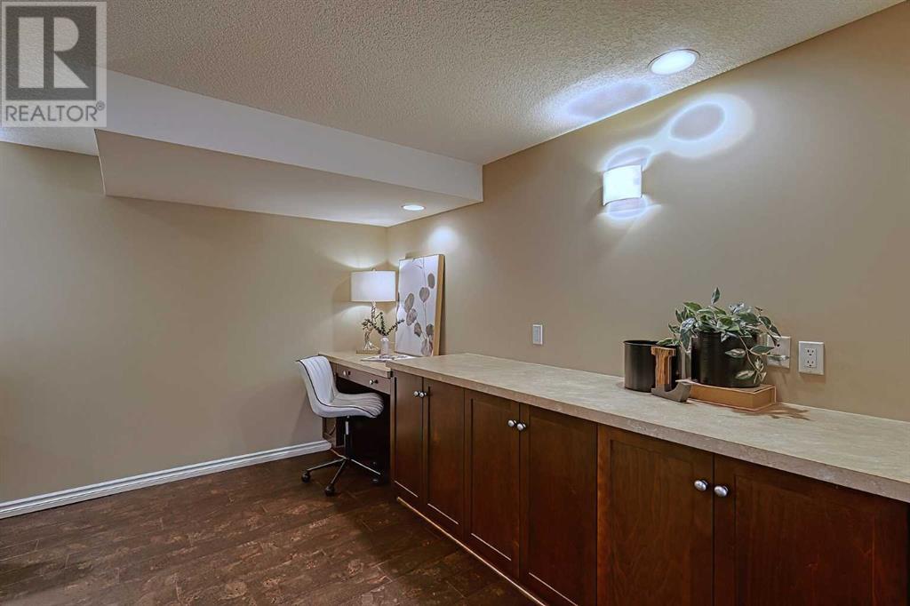 Single Family House Bungalow for Sale in  Dalford Road NW Dalhousie Calgary 