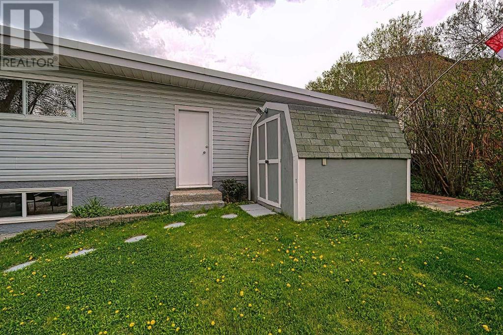 Single Family House Bungalow for Sale in  Dalford Road NW Dalhousie Calgary 