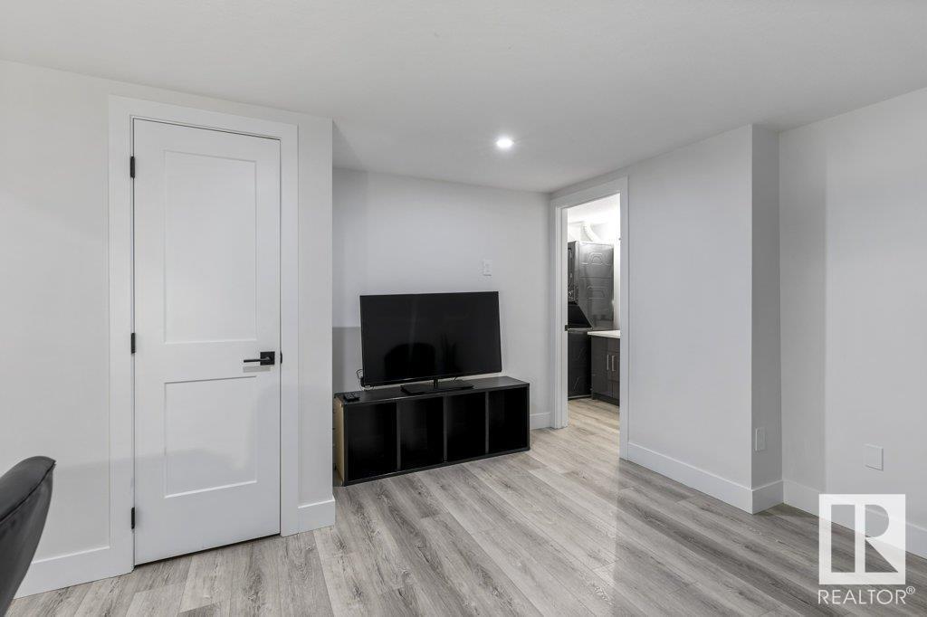 1 MEADOWLINK GA, Spruce Grove