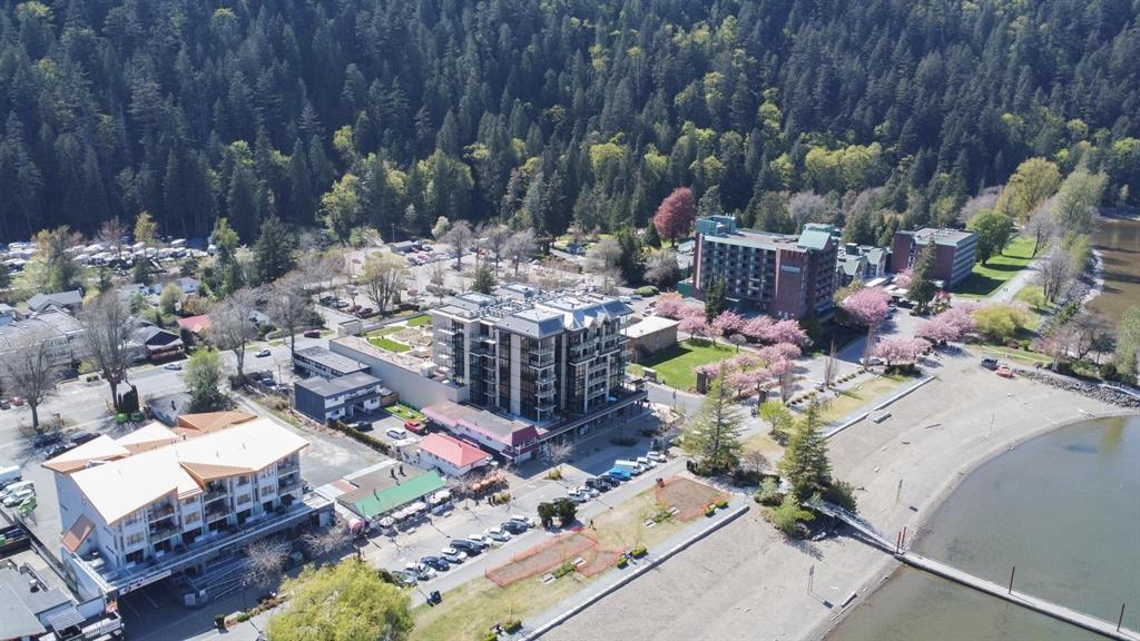 Photo 11 of 4 120 Esplanade Avenue Harrison Hot Springs, Harrison Hot Springs BC
