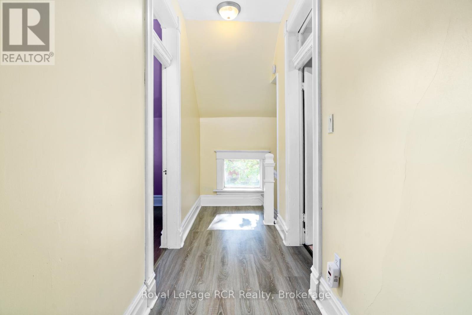 Photo 17 of 463 12 Th Street, Hanover ON