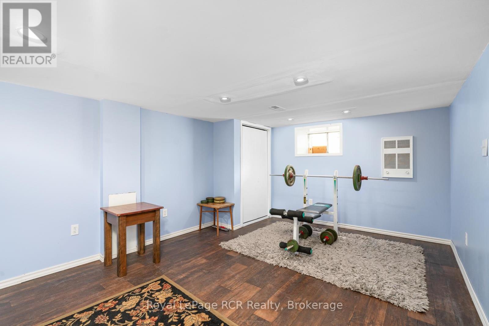 Photo 24 of 463 12 Th Street, Hanover ON