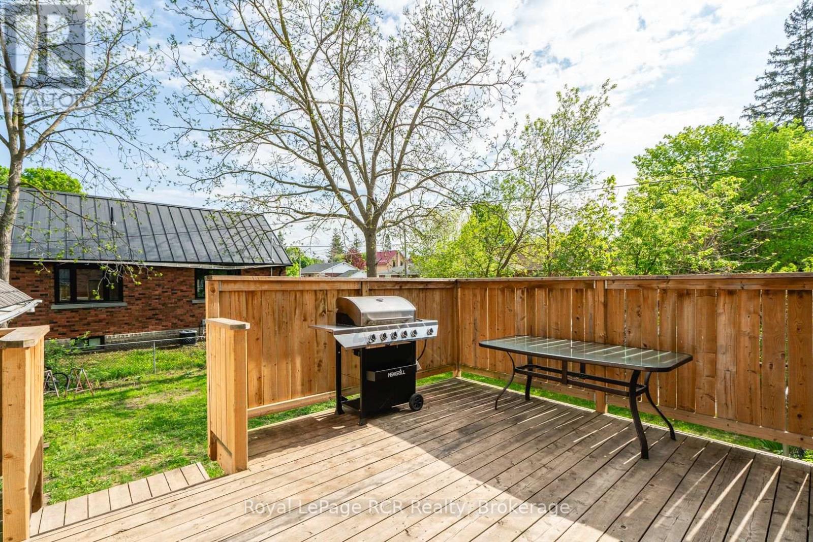 Photo 31 of 463 12 Th Street, Hanover ON